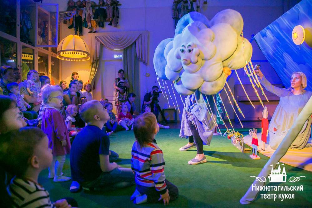 С пеленок – в театр: театр кукол открыл сцену для малышей и показал первый бэби-спектакль 